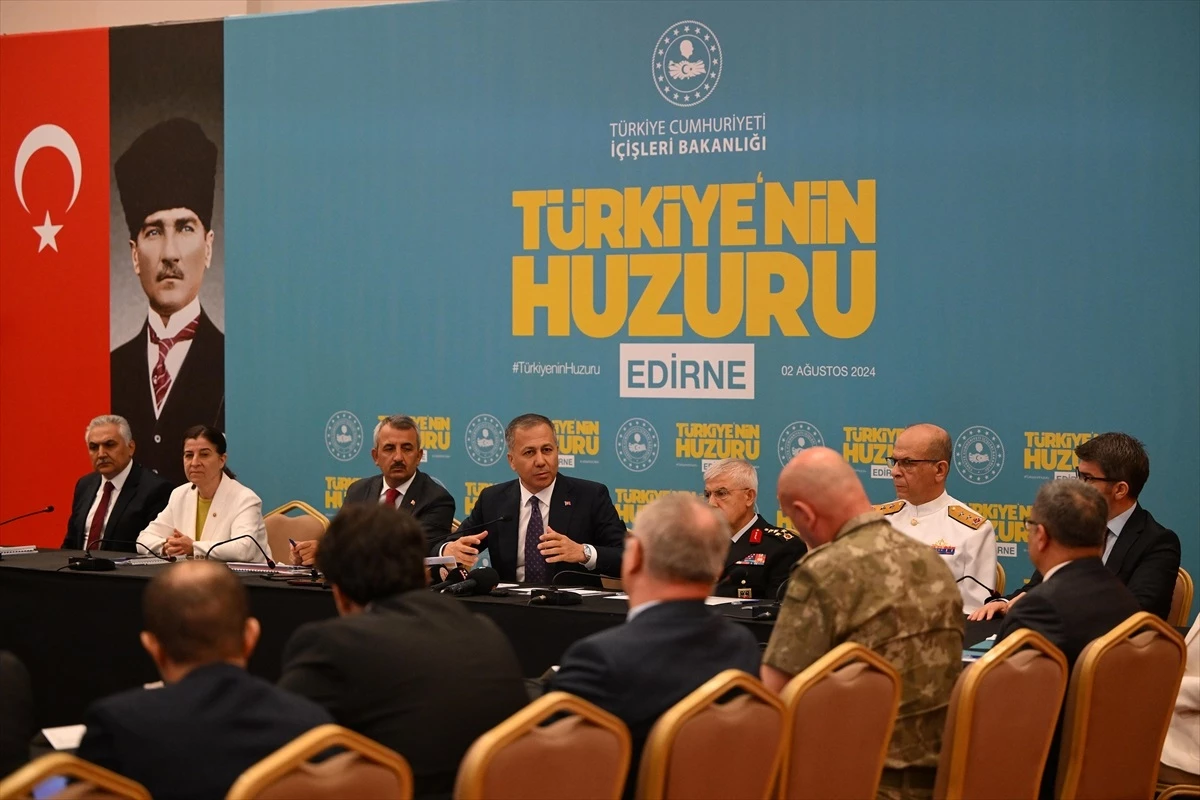 İçişleri Bakanı Yerlikaya, Edirne’de “Türkiye’nin Huzuru Toplantısı” düzenledi Açıklaması